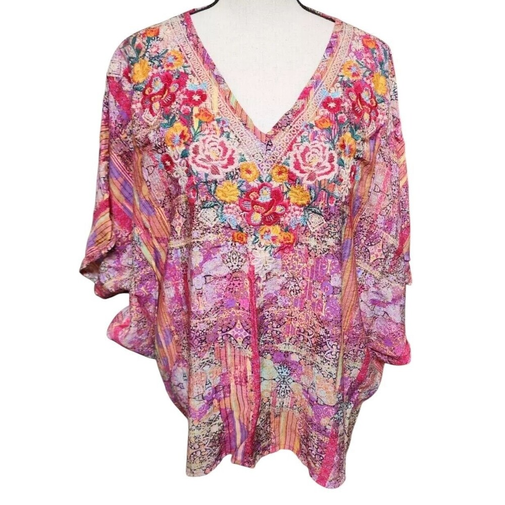 Savanna Jane Embroidered Top Size Small Kimono Sleeve Rayon